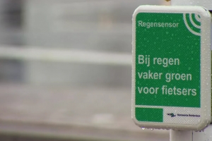 В Роттердаме велосипедистам в дождь «зеленый» зажигается быстрее